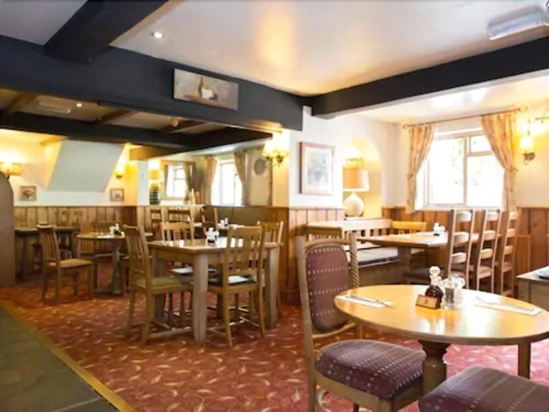 The White Hart, Wroughton Bed and Breakfast Swindon Esterno foto