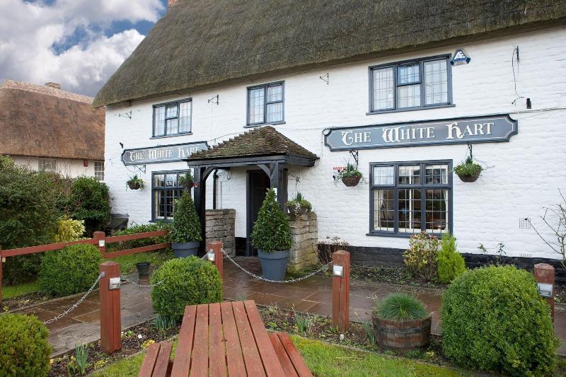 The White Hart, Wroughton Bed and Breakfast Swindon Esterno foto